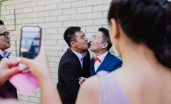 8 Chinese Traditional Door Games to Play at Your Chinese Wedding, Pass the Seaweed