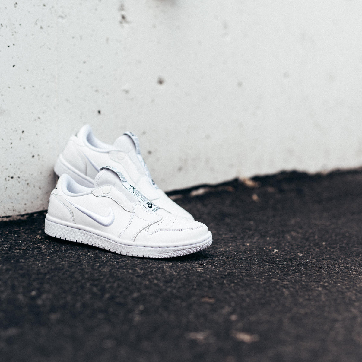 jordan 1 low slip on white