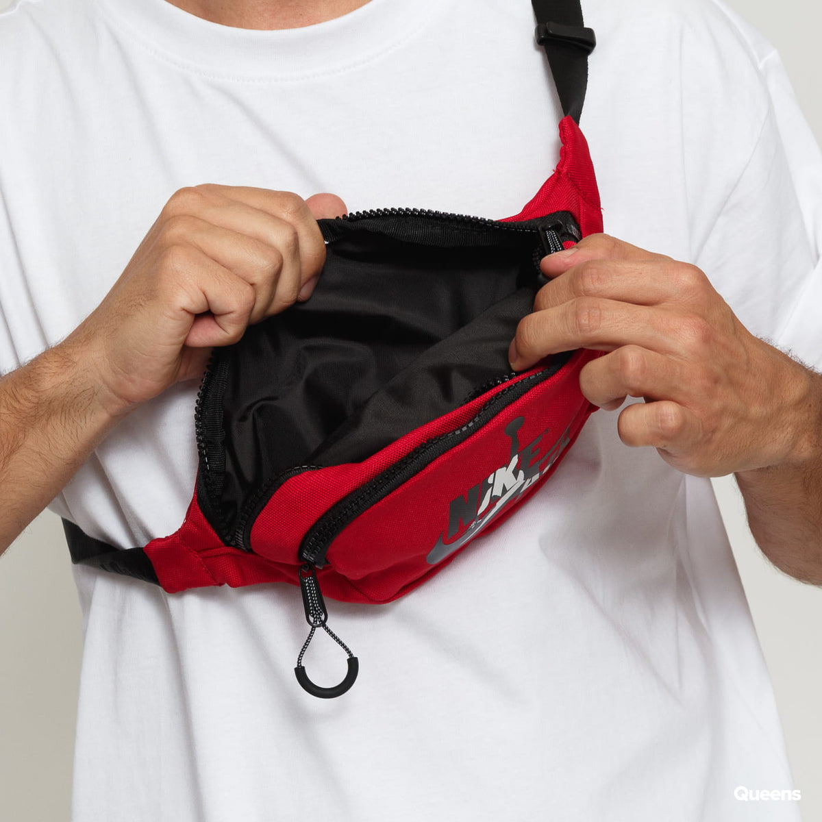 nike air jordan jumpman crossbody bag