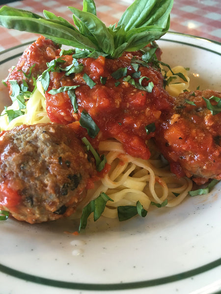 Linguini with meatballs