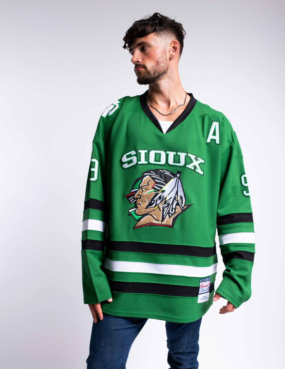 jonathan toews green jersey