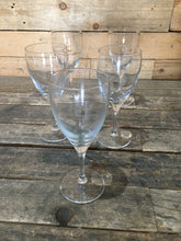 Load image into Gallery viewer, Set of 5 - Maxwell &amp; Williams Wine Glasses