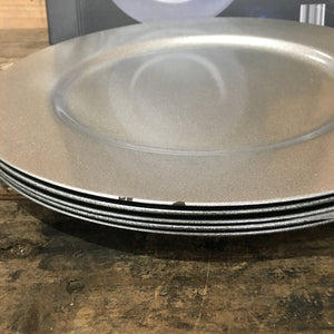 Crofton Pearl Plate Chargers Pack