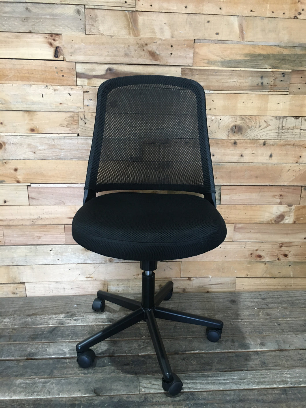 Small Black Mesh Office Chair