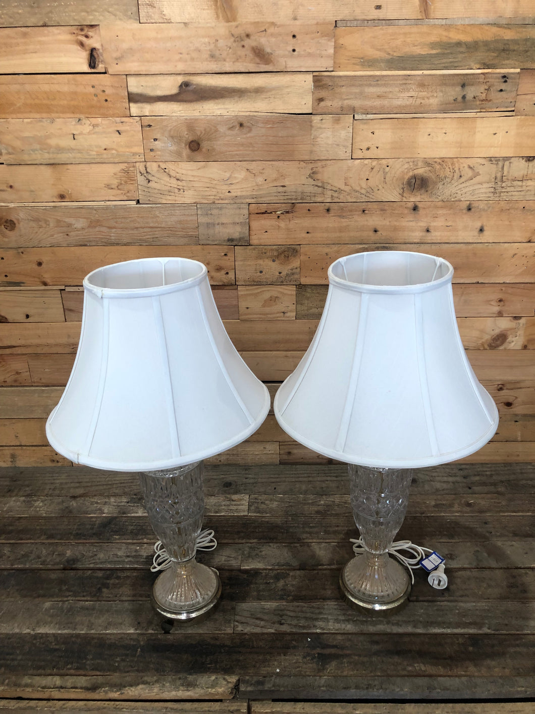 Set of 2 - White Lamp