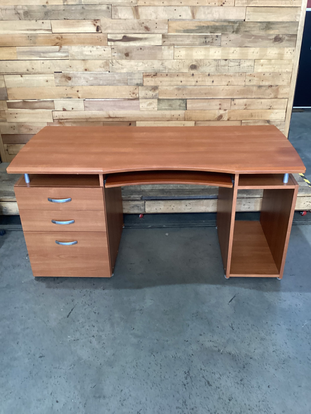 Wooded 3 Drawer Desk with Keyboard Tray