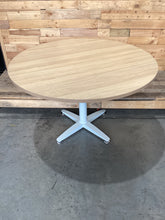Load image into Gallery viewer, Round Oak Table with Metal Base