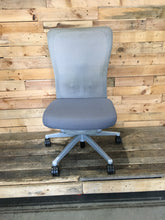 Load image into Gallery viewer, Grey Mesh Back Office Chair
