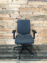 Load image into Gallery viewer, Grey Office Chair With Armrest_40-48cmH