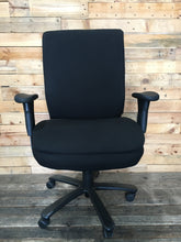 Load image into Gallery viewer, Black Executive Office Chair_Armrest
