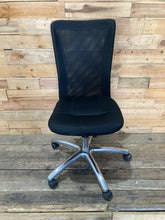 Load image into Gallery viewer, Black Mesh Back Office Chair with Metal Legs
