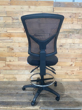 Load image into Gallery viewer, Pago Black Armless Ergonomic Office Chair