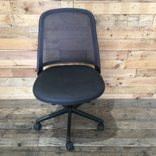 Load image into Gallery viewer, Grey Mesh Back Office Chair With No Arms