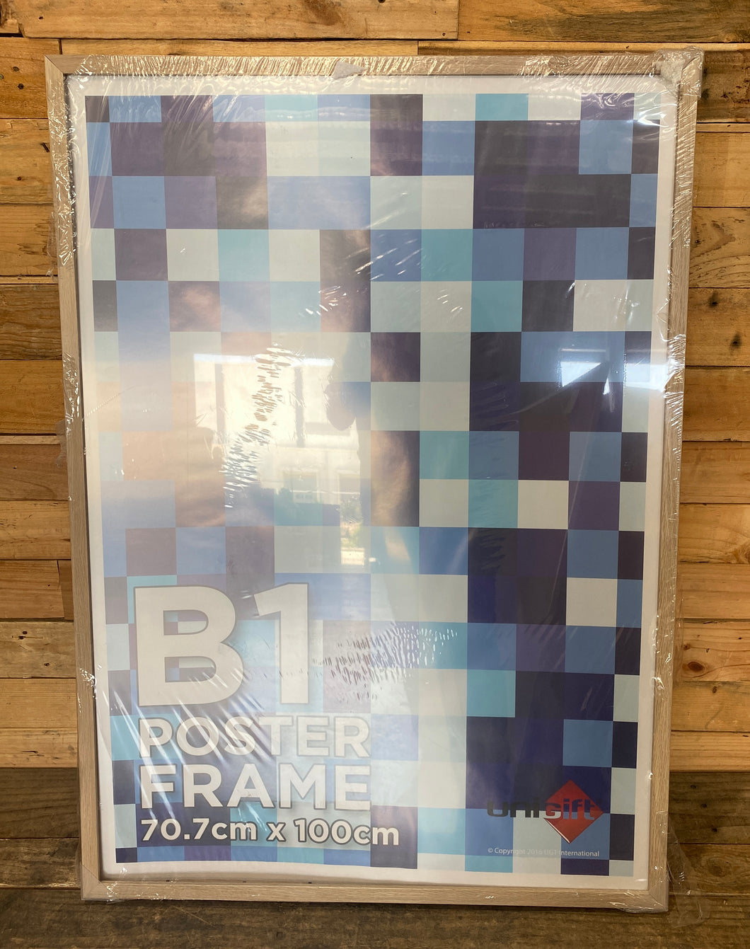 B1 Poster Frame