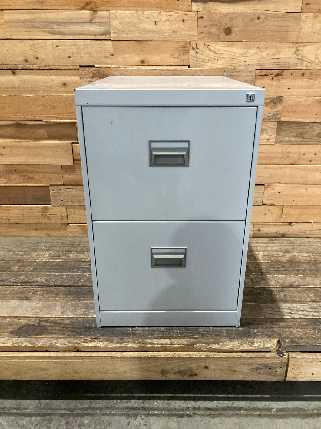 Grey 2 drawer filing cabinet with key