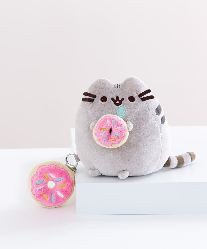 pusheen in donut