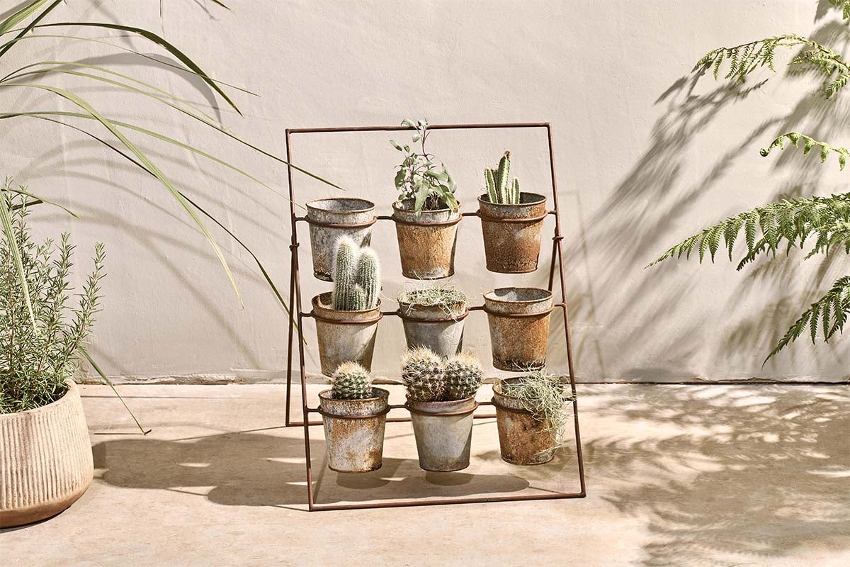 Abari Planter Stand