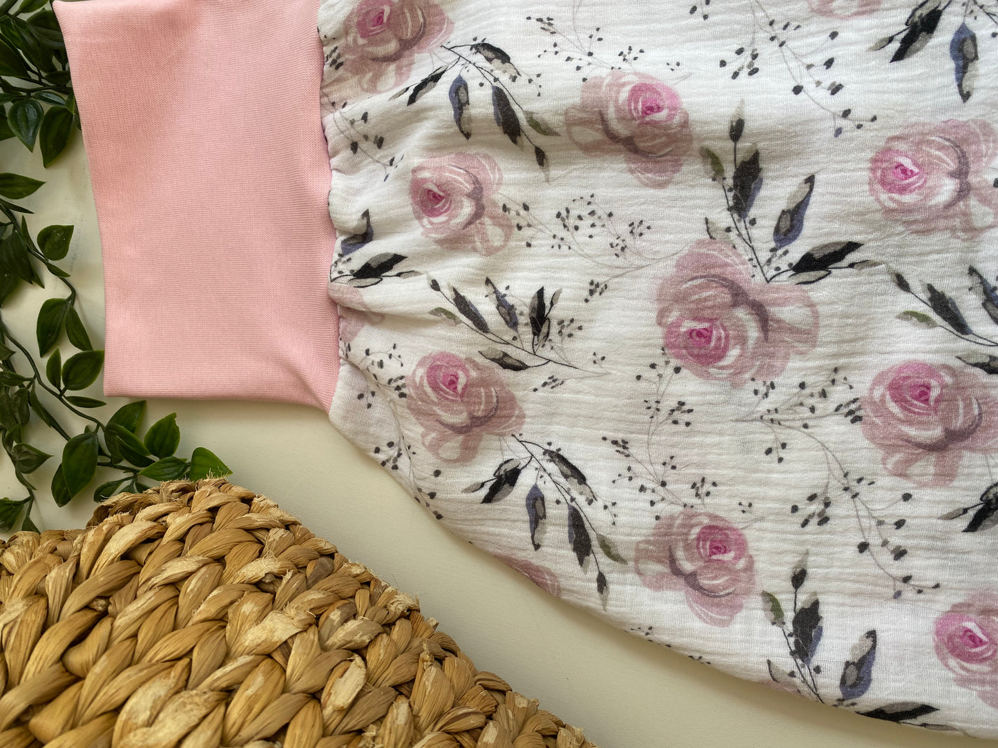 gefütterter Schlafsack aus Musselin *weiss/ Rosen