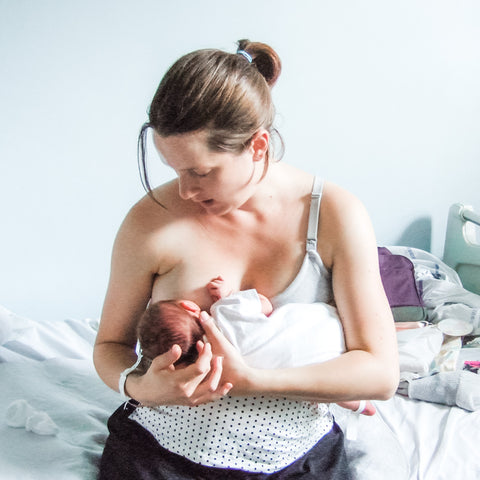 contentedcompany-uk-national-breastfeeding-week-elena-breastfeeding