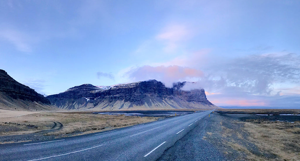 travel guide iceland sunset road mountains; mischa blog
