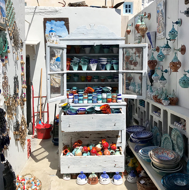 travel guide Greece Oia Santorini ceramics; MISCHA blog 