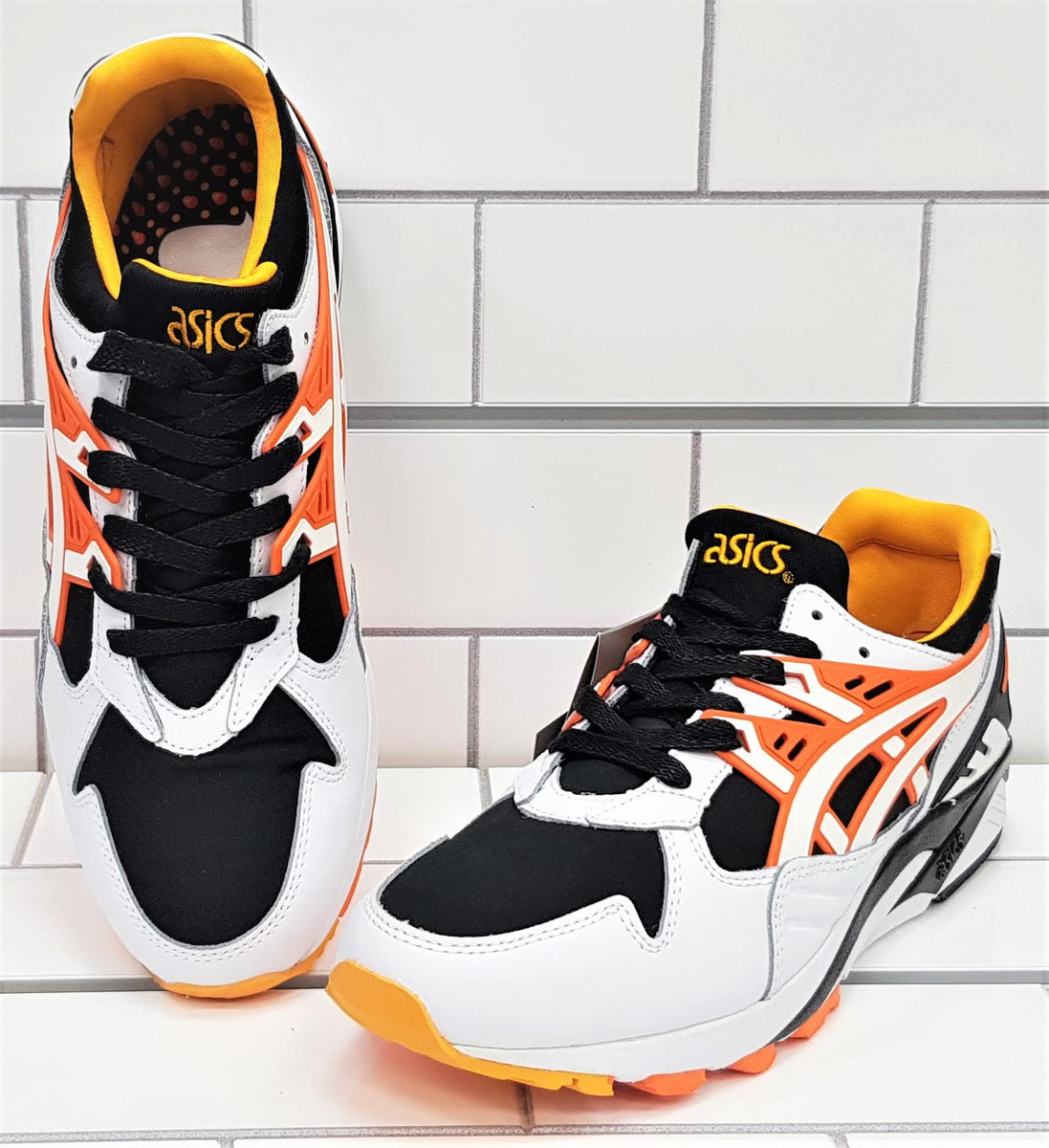 Soportar oído facultativo Asics GEL-Kayano Trainer Sneaker, White/Black/Orange – Jeanius Closet