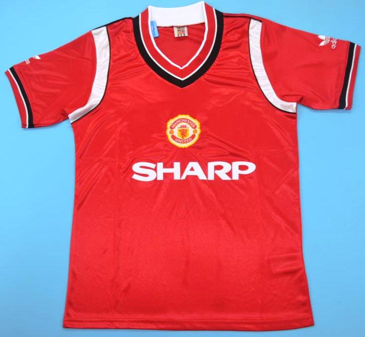 man u retro jersey