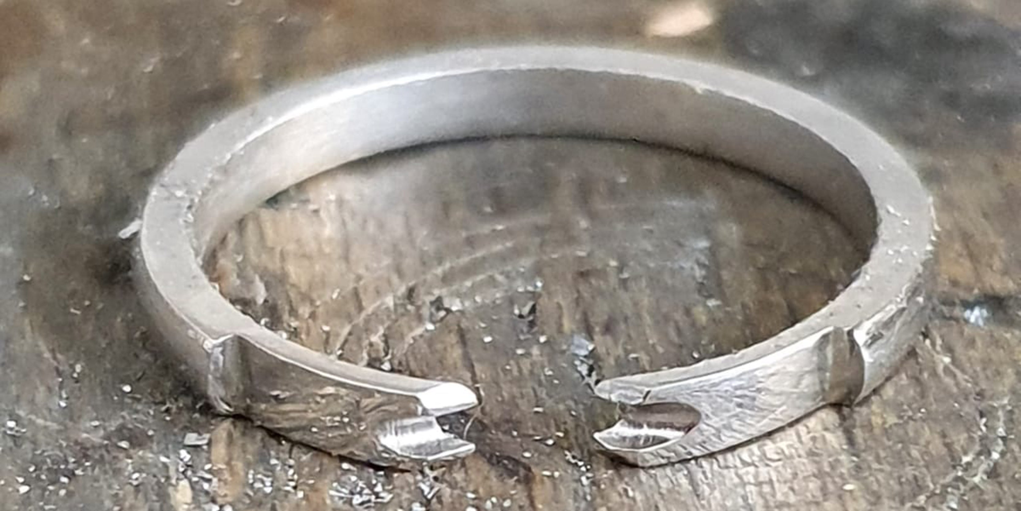Making platinum shank for bespoke remodelled ring by Amanda Mansell