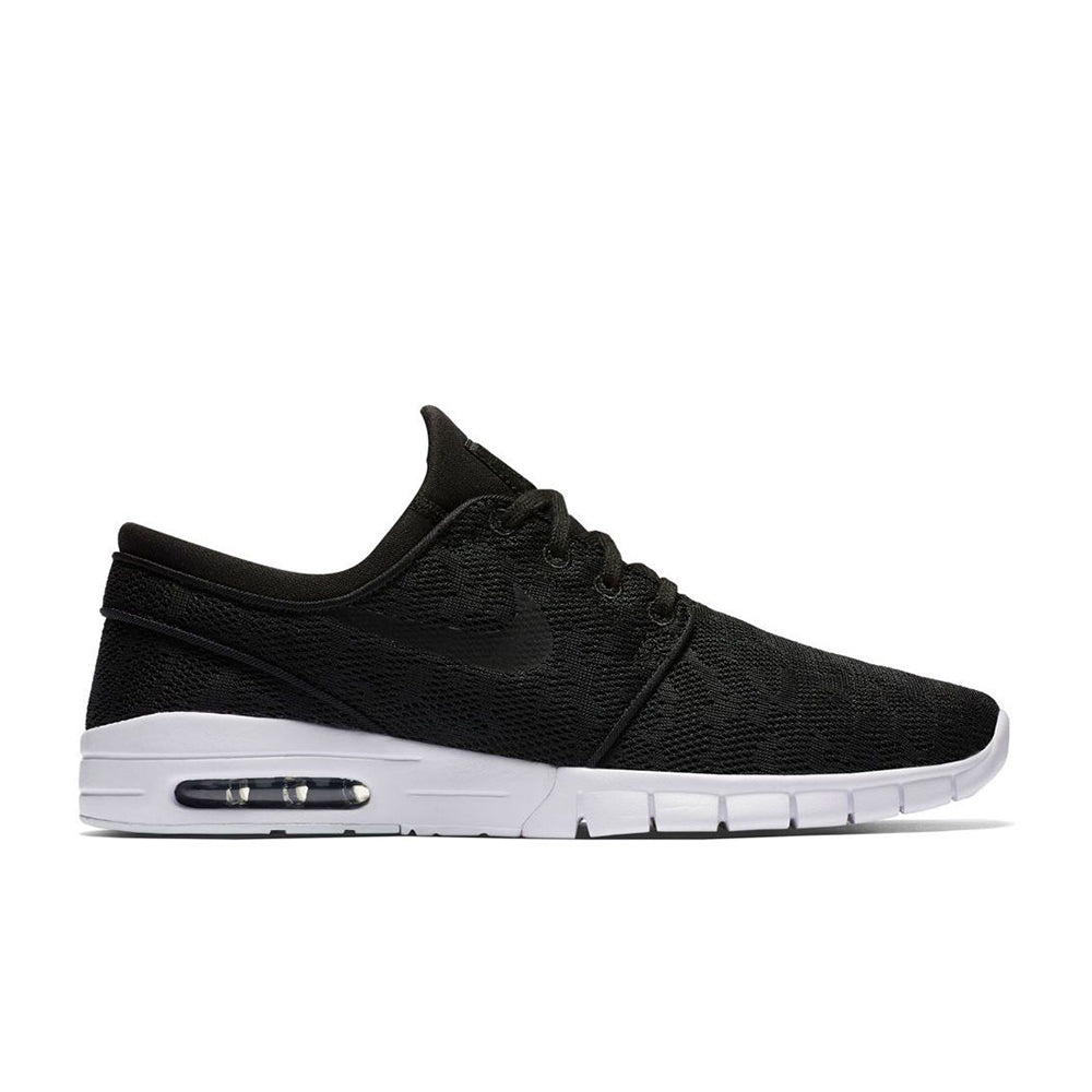 janoski max preto e branco