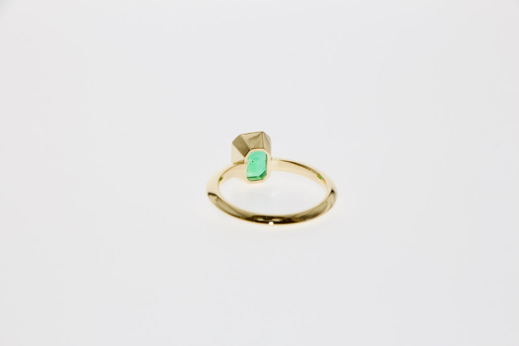 Tamahra Prowse jewellery commission emerald and gold ring