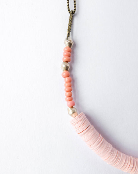 sulu-design pink necklace closeup right