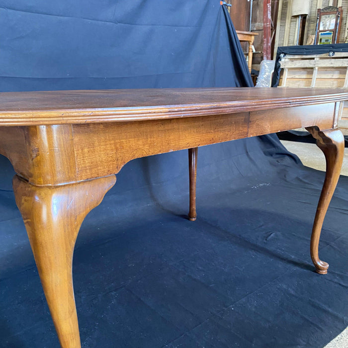 British Georgian Court Style Queen Anne Dining Table