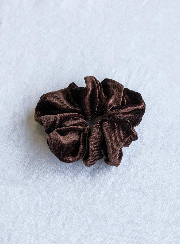 Scrunchie 95% polyester 5% spandex Velour material Oversized style
