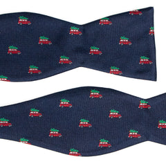 griswold christmas tree on station wagon bow tie