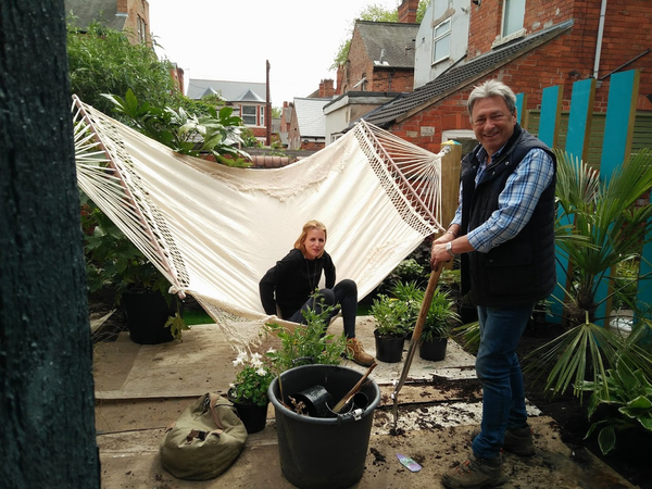 ITV Hammock Garden