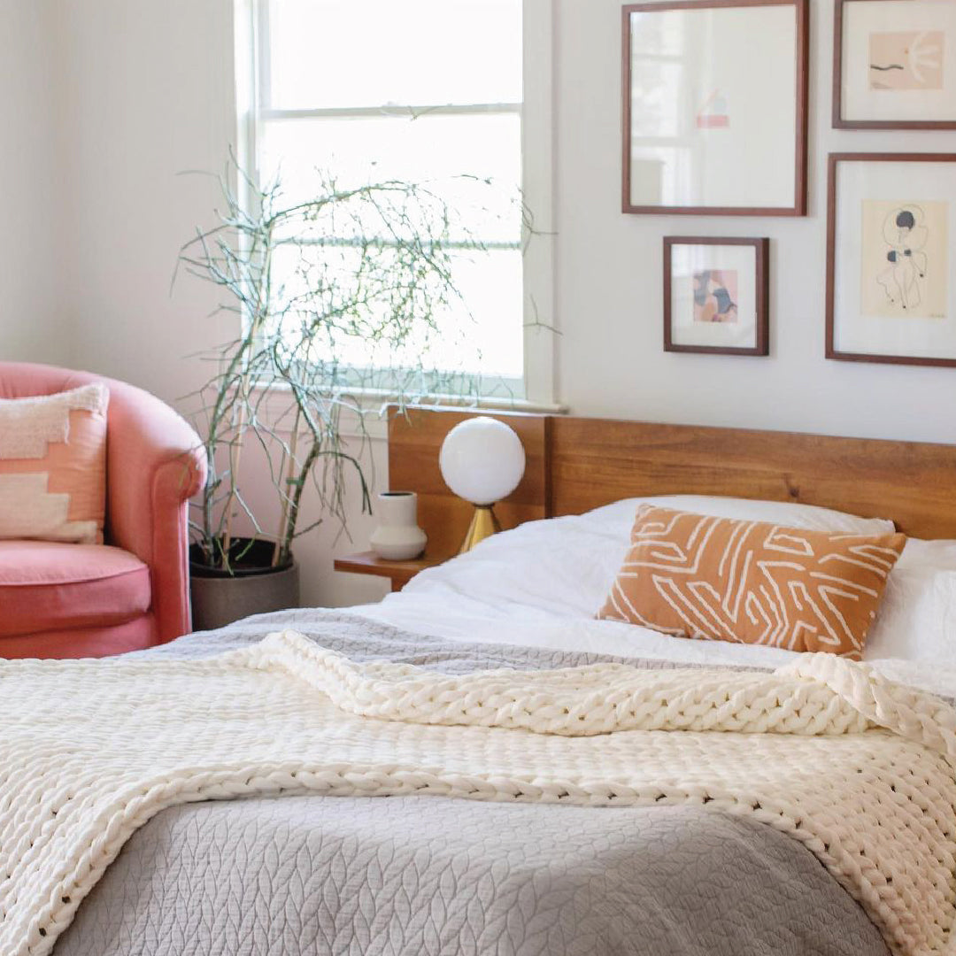 Weighted Blankets: What Are The Pros and Cons? Weighted Blankets: What Are The Pros and Cons?