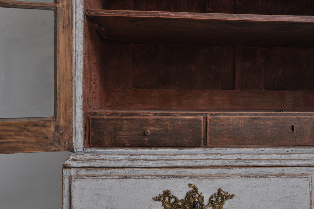 ROCOCO VITRIN CABINET
