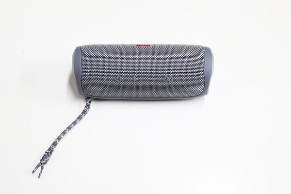 JBL Flip 5 Review from back showing controls