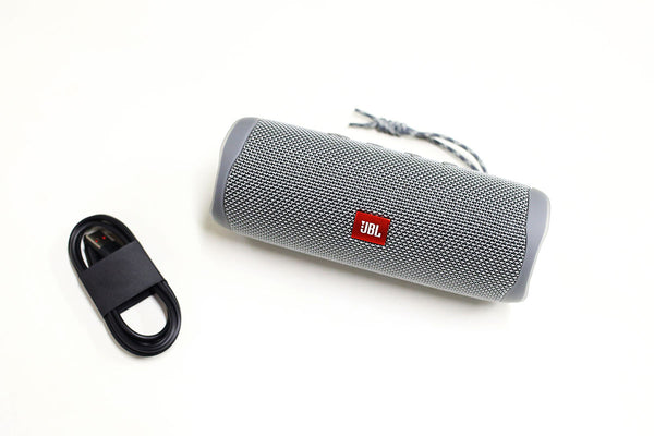 JBL Flip 5 Review included accessories