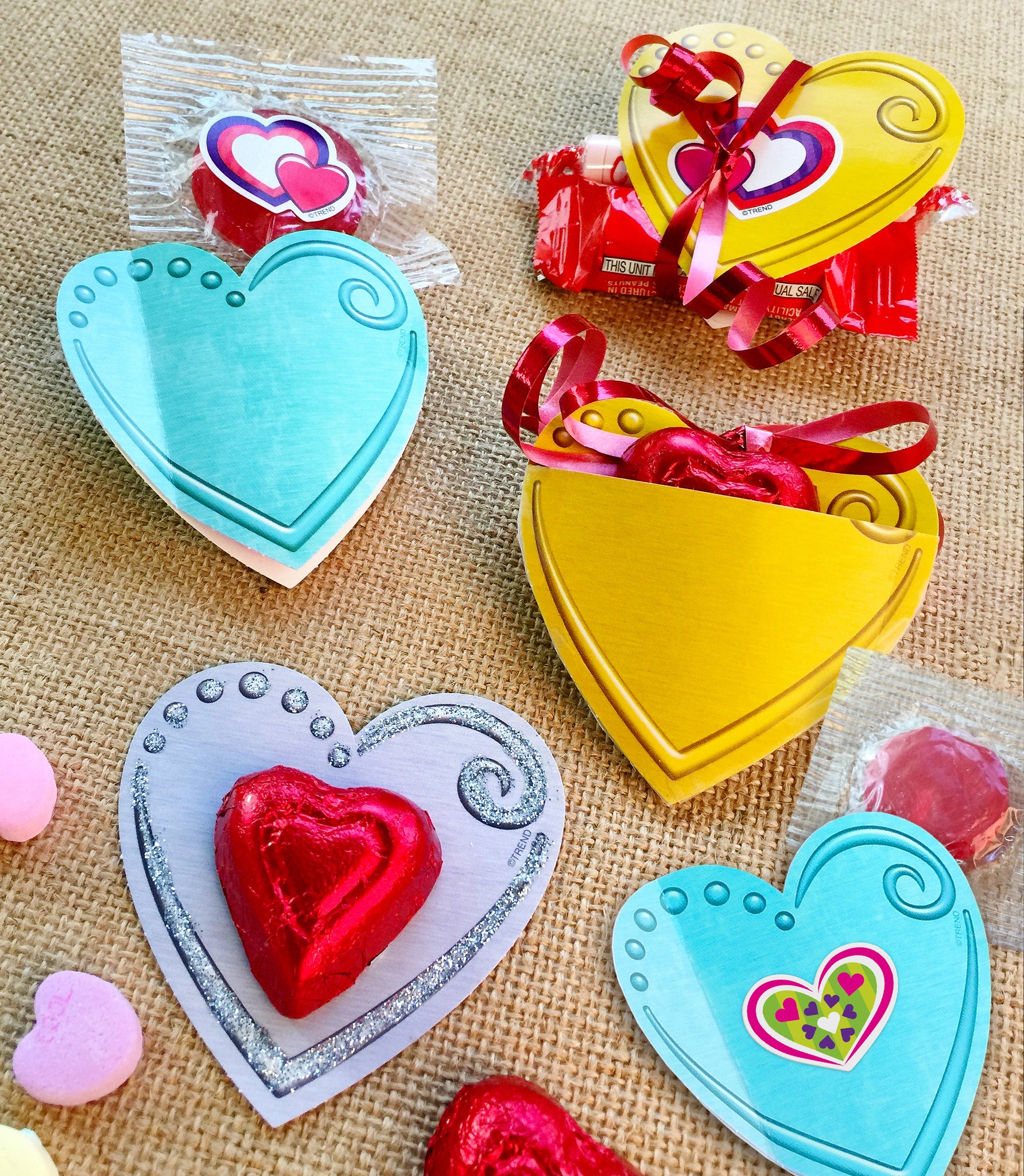 Easy Valentine's Day candy holders DIY kid project