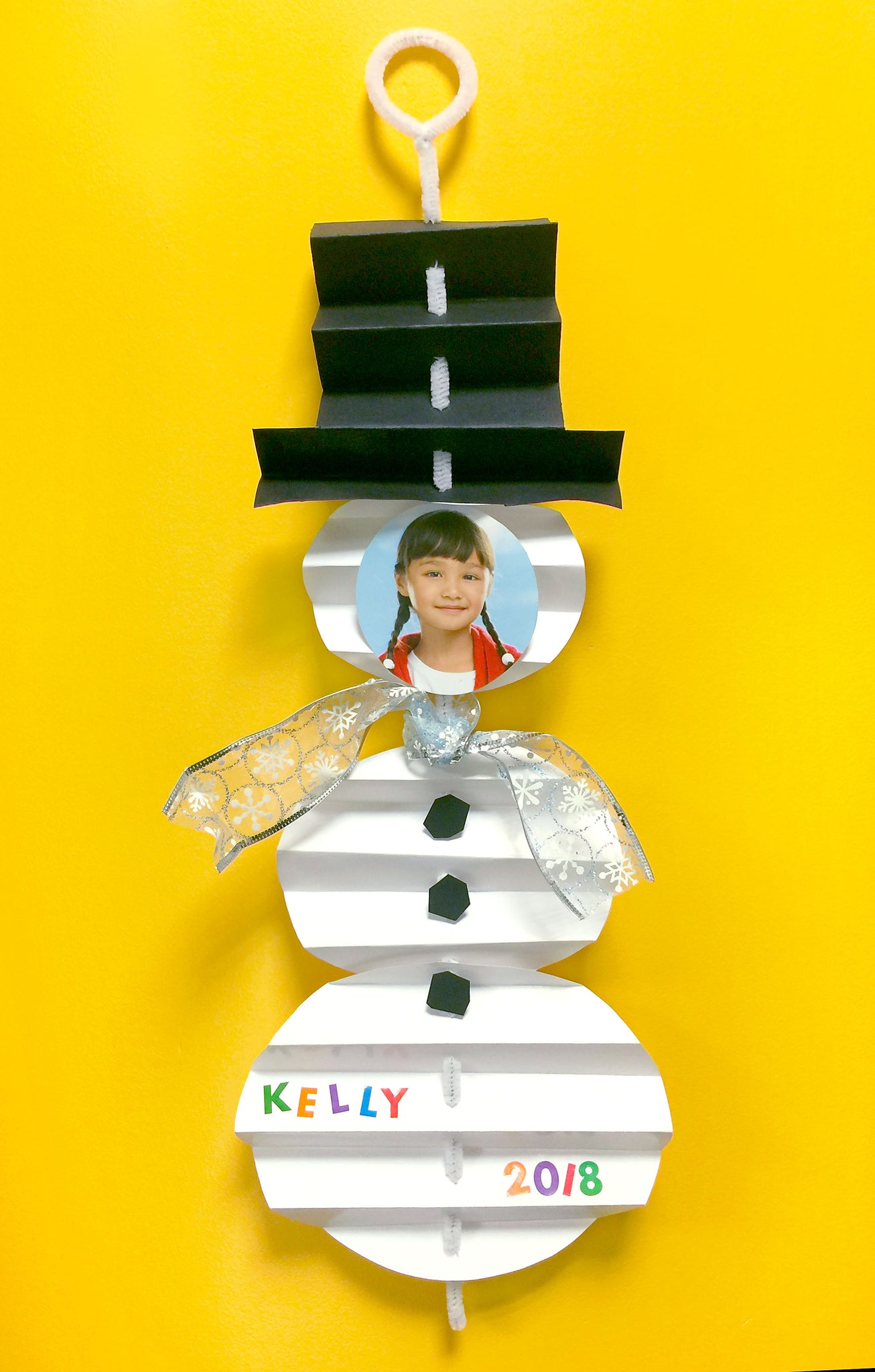 Easy kid Christmas ornament art project school party craft