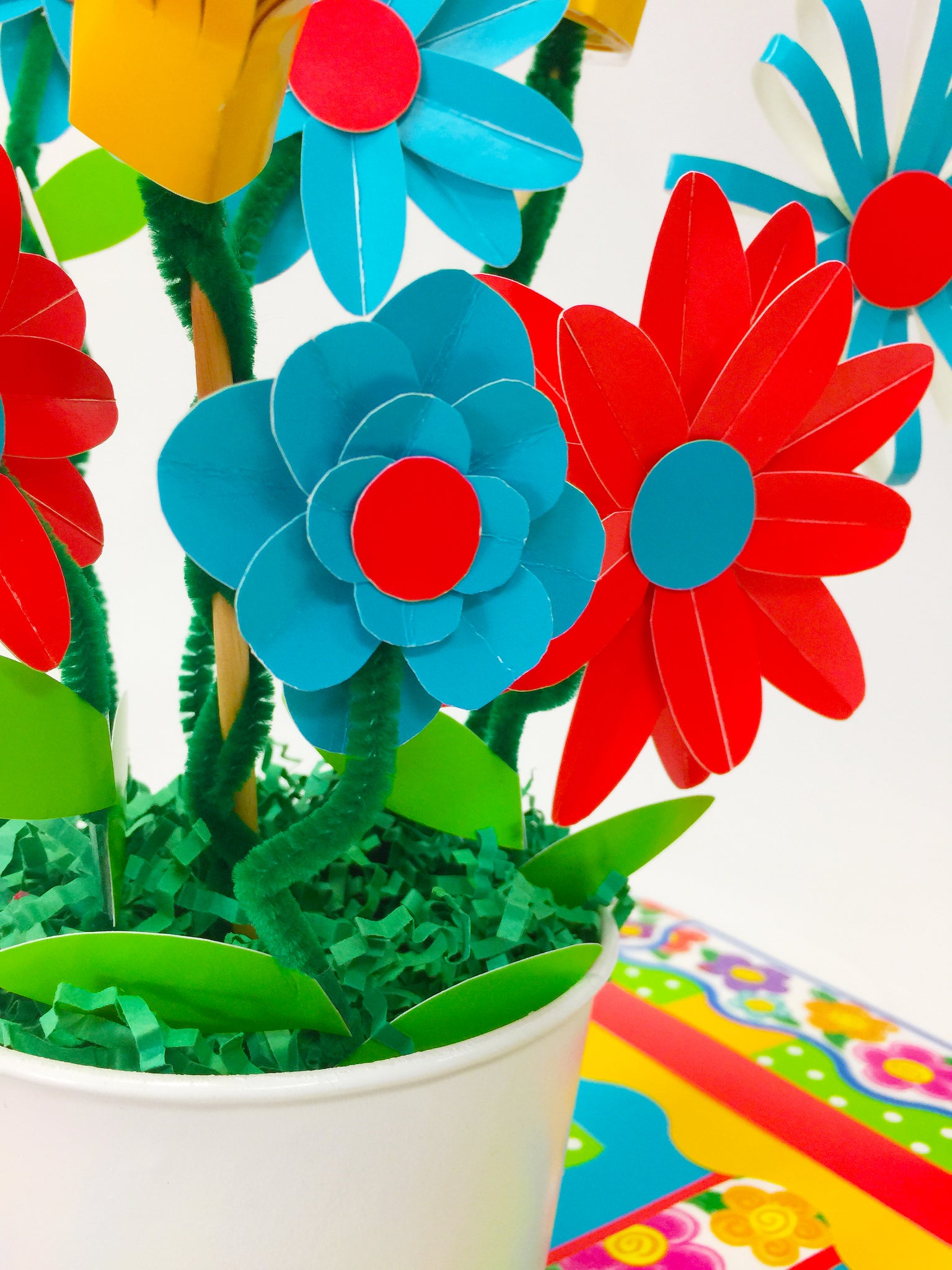 free instructions how to make paper flowers spring decorations