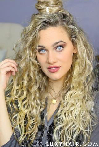 Easy Curly Hair Holiday Hairstyles 