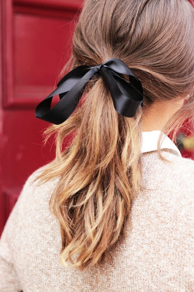 ponytail with bow