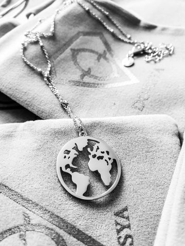 Dorsya world map silver necklace