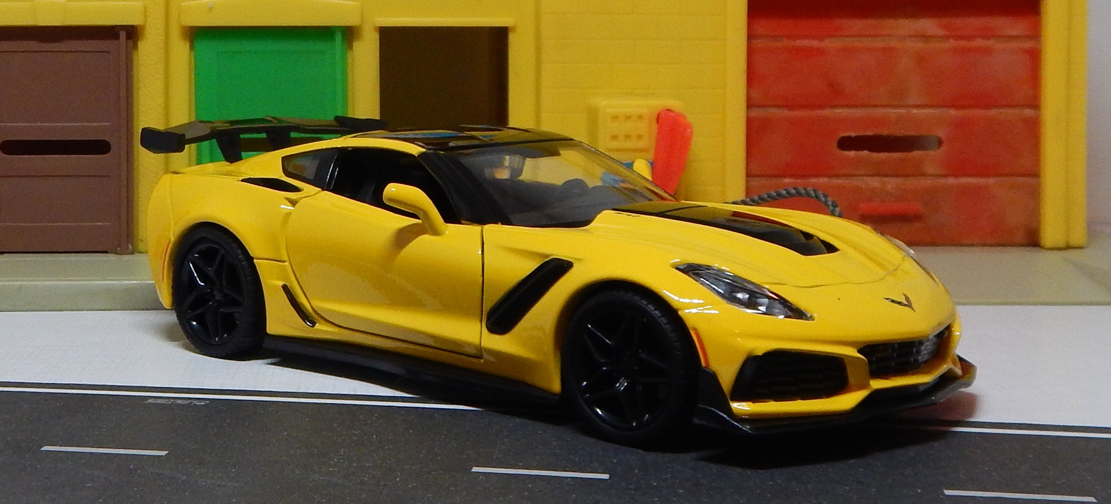 corvette zr1 diecast model