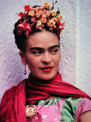 Photograph of Frida Kahlo with Lantana