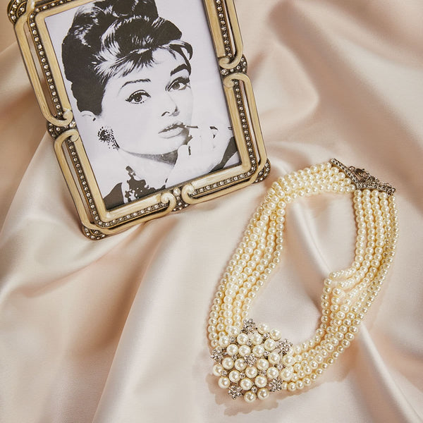 audrey hepburn pearl necklace