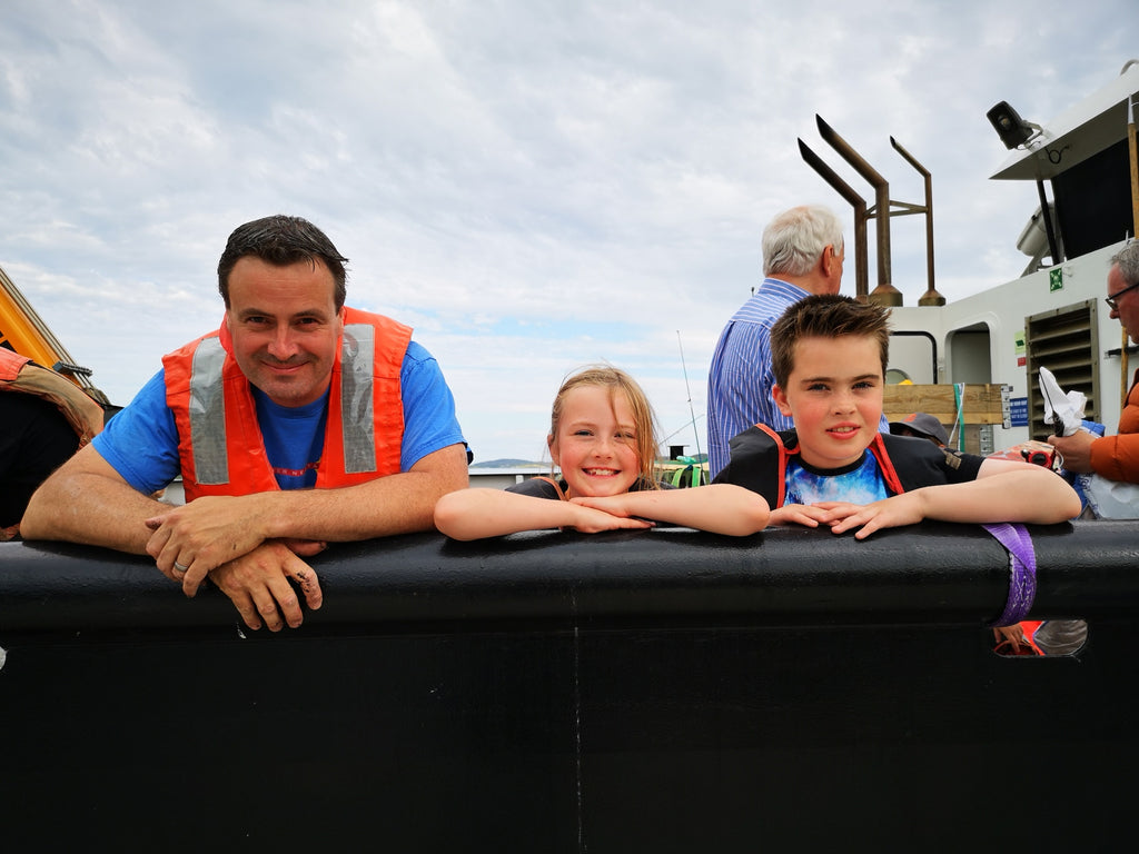 Distiller Donnie Macleod and his young crew!