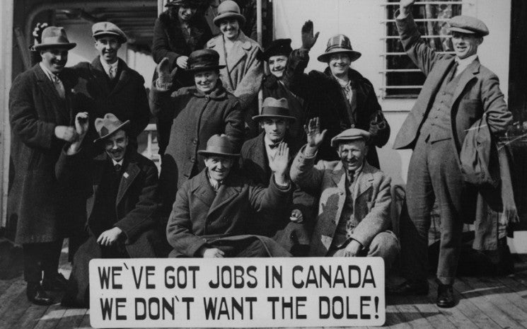 Scottish emigrants on board the Minnedosa, headed towards Canada. © Getty Images